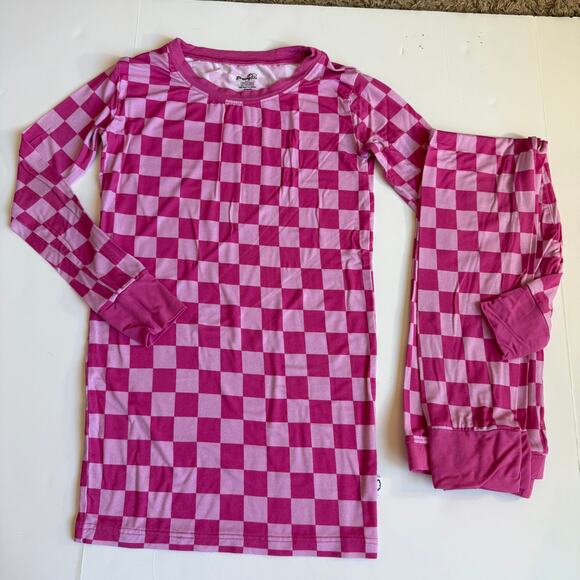 Dream Big Little Co Dreamyzzz Pink Checkerboard Bamboo Pajamas 9/10 - Picture 2 of 12